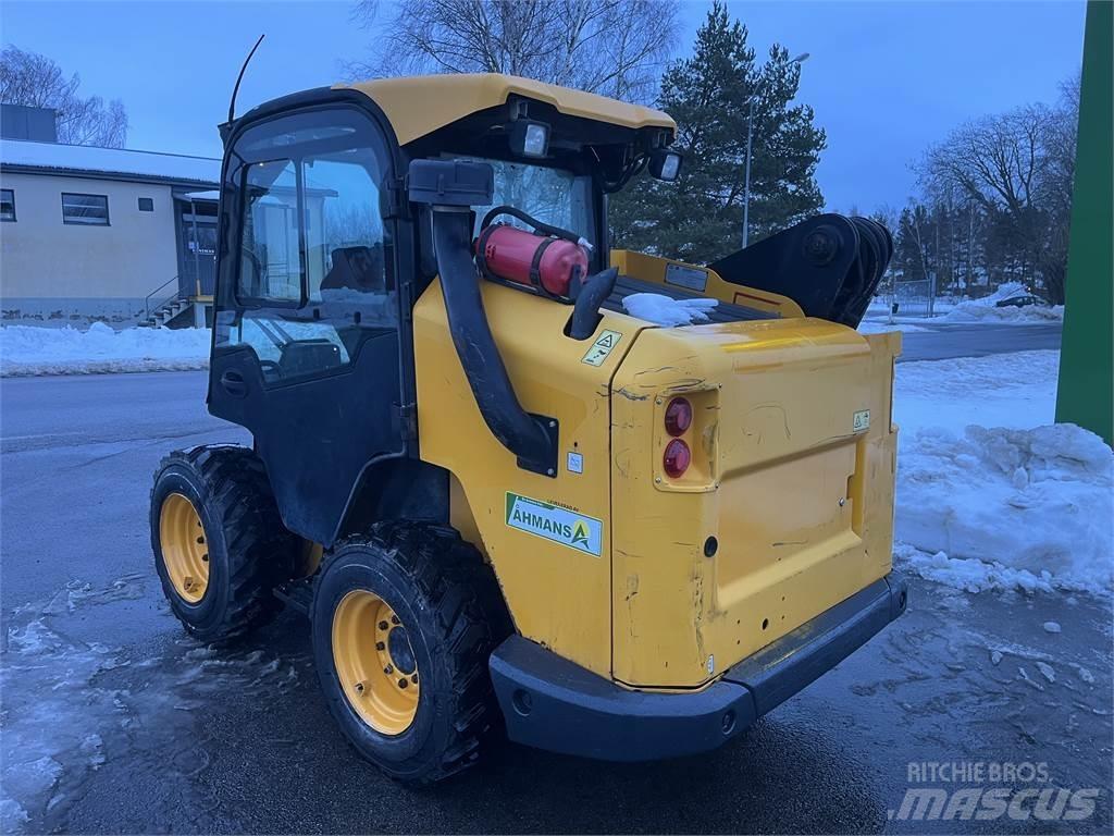 JCB 330 SKID STEER ATVs