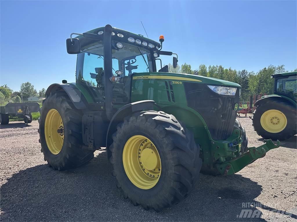 John Deere 7230R Tractors