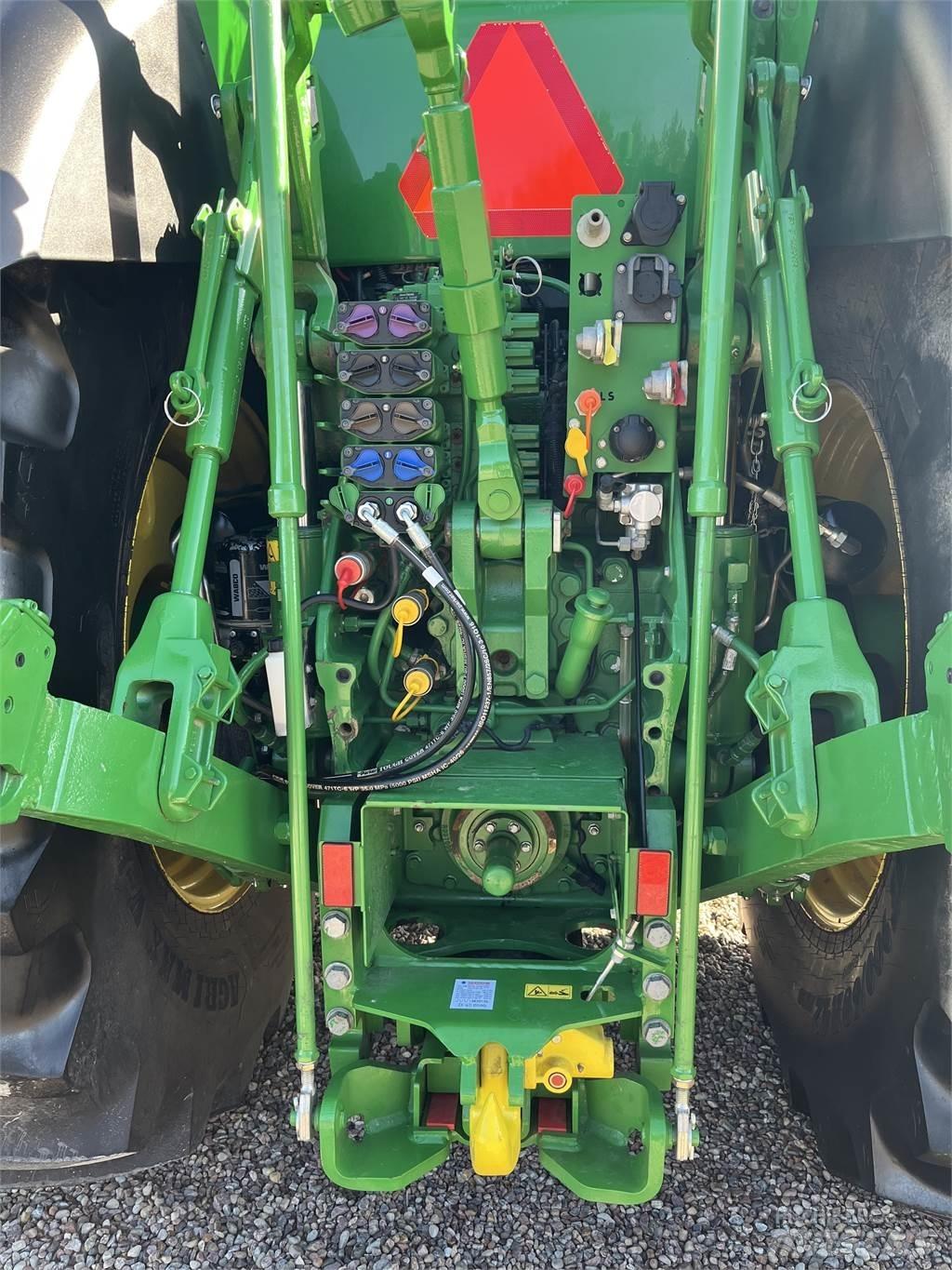 John Deere 8370R Tractors