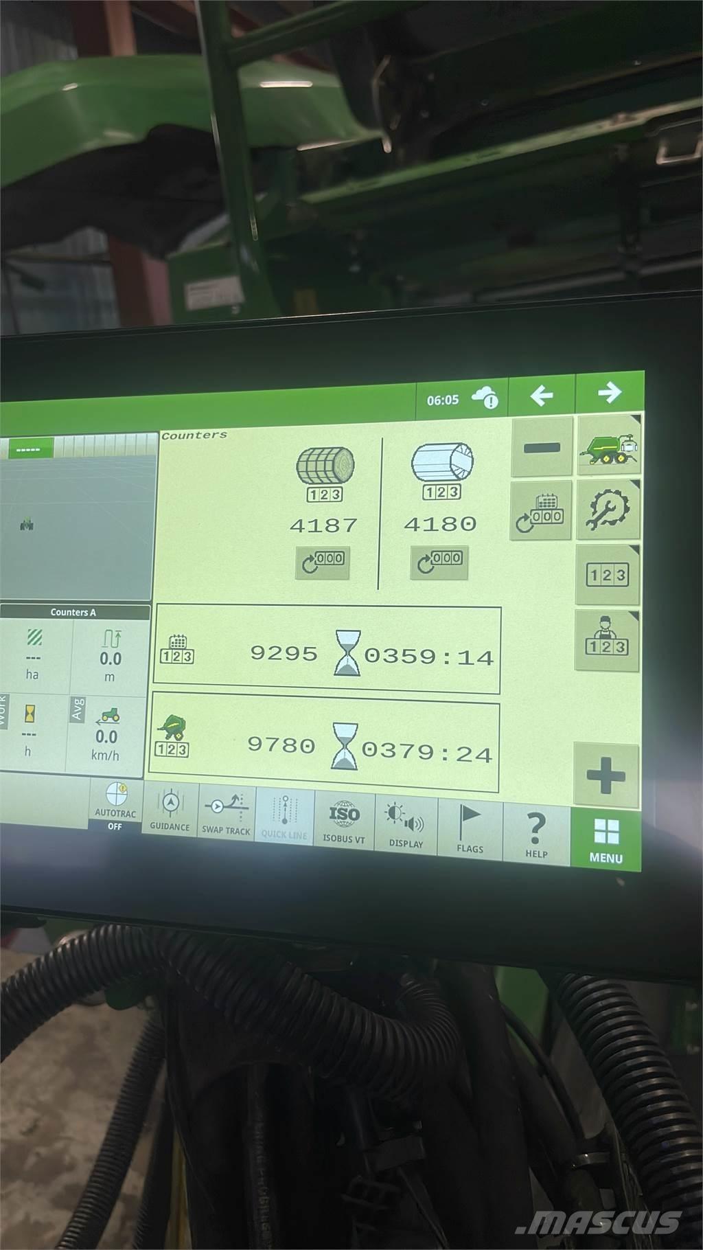 John Deere C441R boggie Other forage harvesting equipment