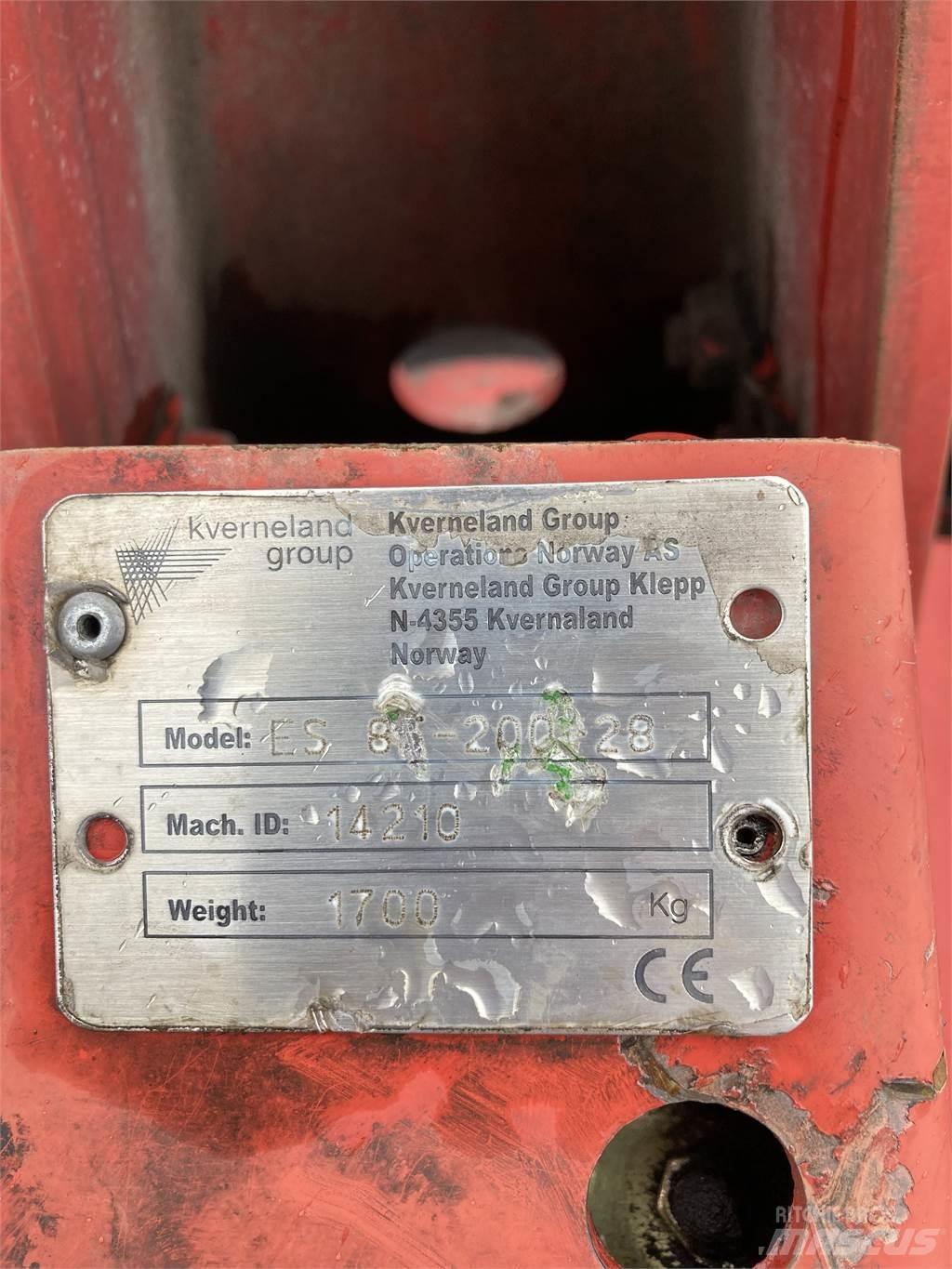 Kverneland ES85-200-5 Reversible ploughs