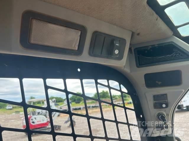 CAT 249D Skid steer loaders