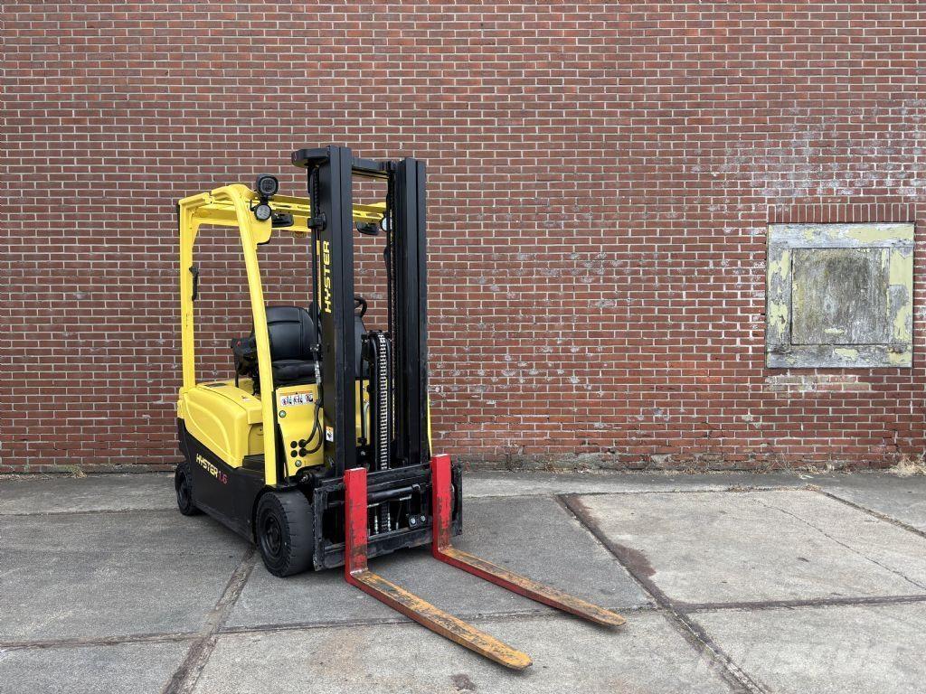 Hyster J1.6XN MWB Electric forklift trucks