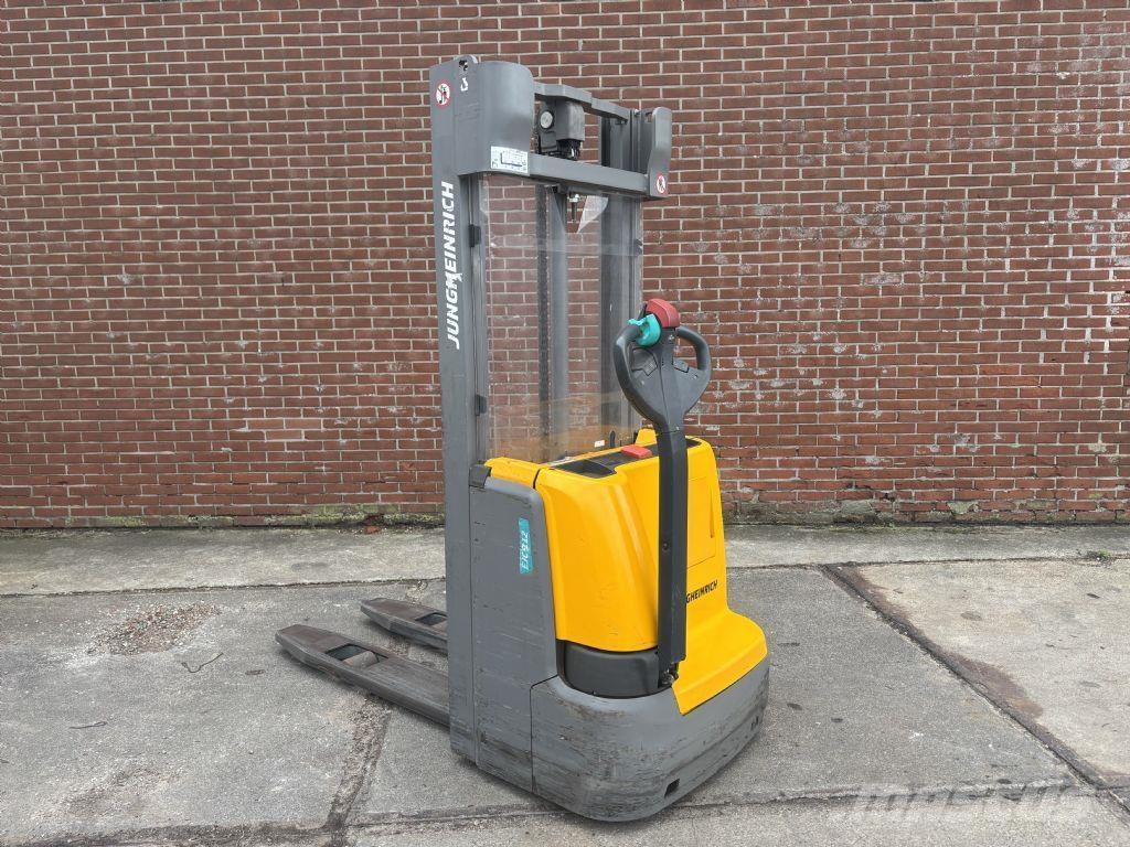 Jungheinrich EJC 112 Pedestrian stacker