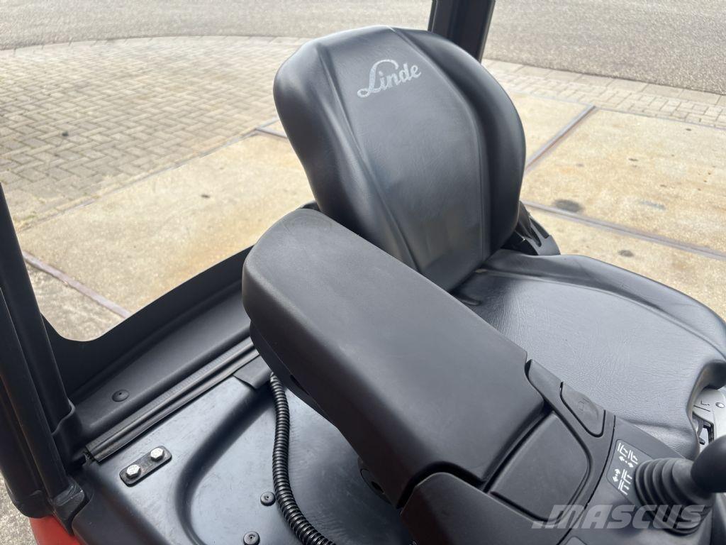 Linde E15-02 Electric forklift trucks