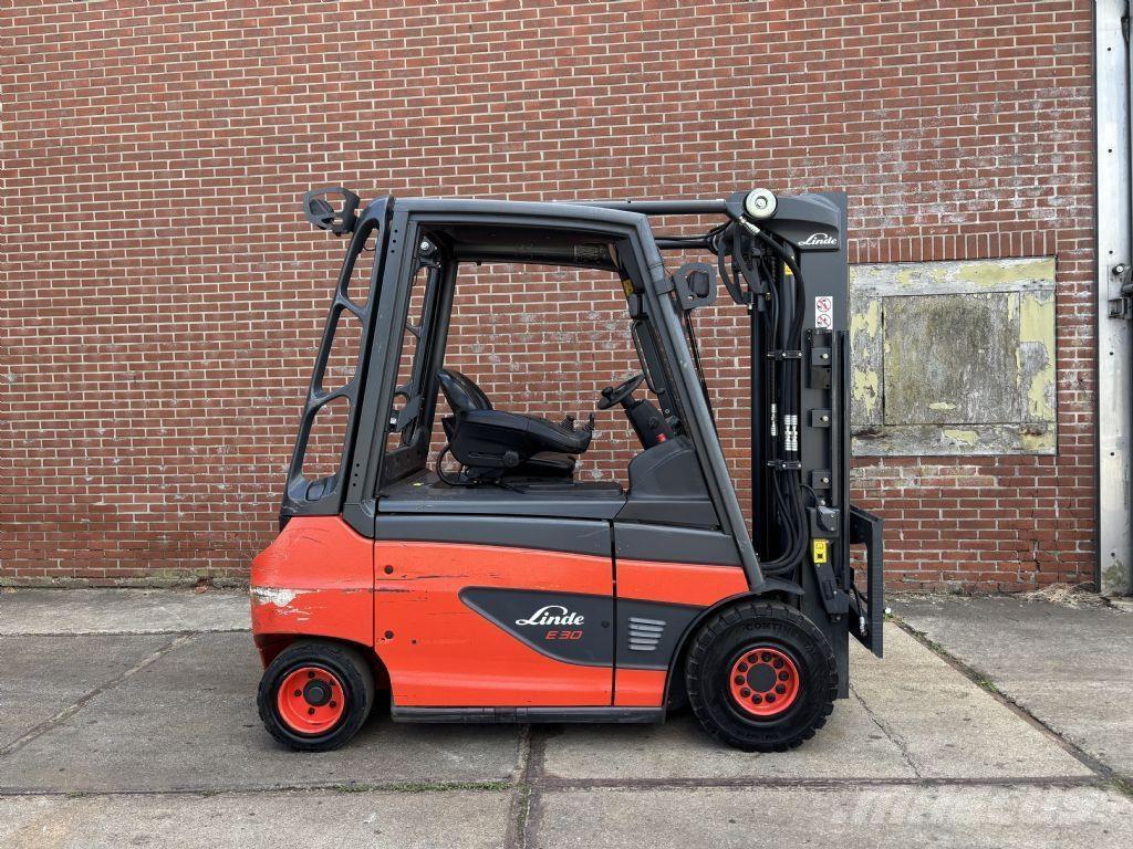Linde E30-01 Electric forklift trucks