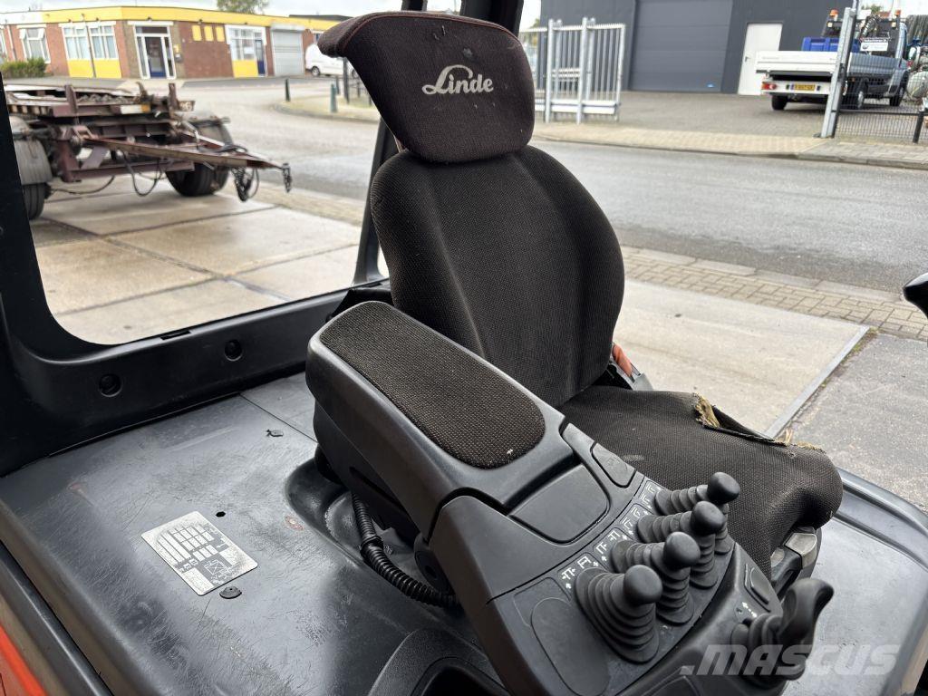 Linde E30L-01 Electric forklift trucks