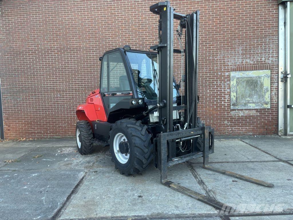Manitou M30-4 Rough terrain truck