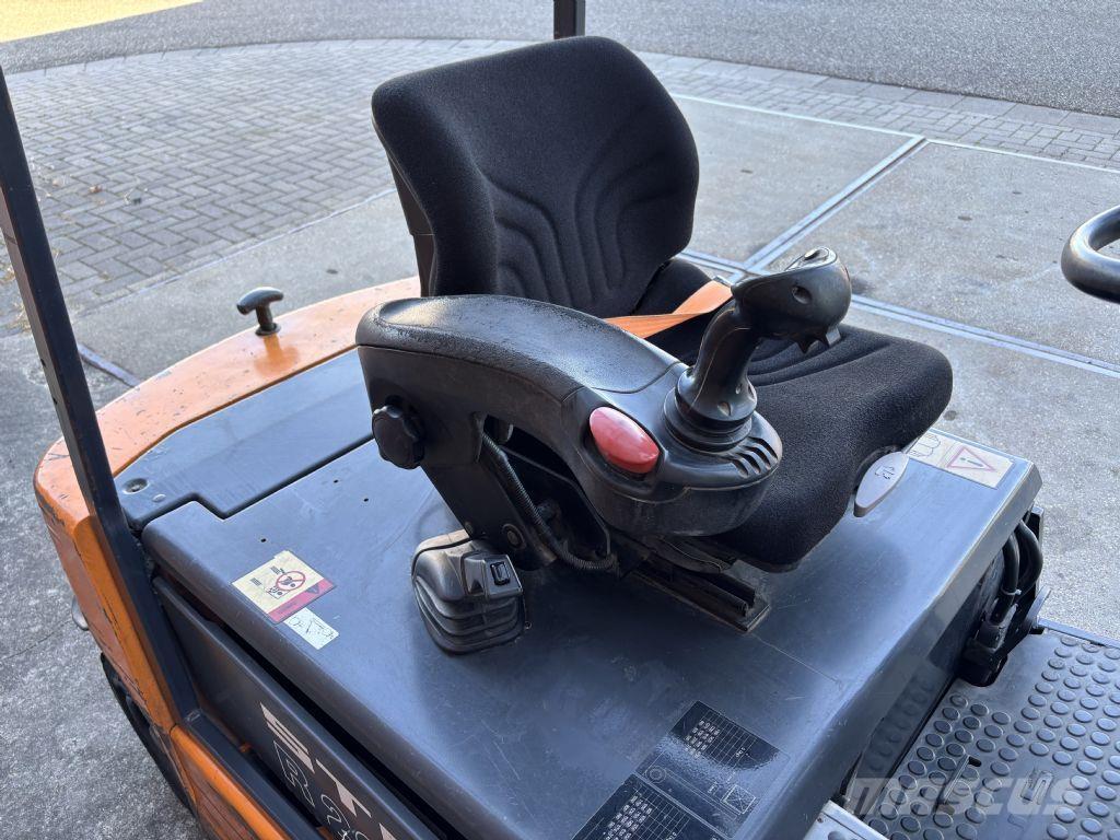 Still R20-20 P Electric forklift trucks