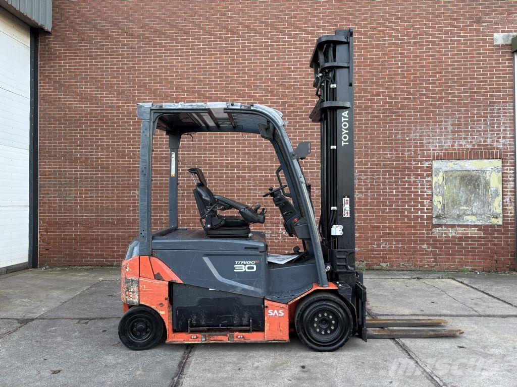 Toyota 8FBMT30 Electric forklift trucks