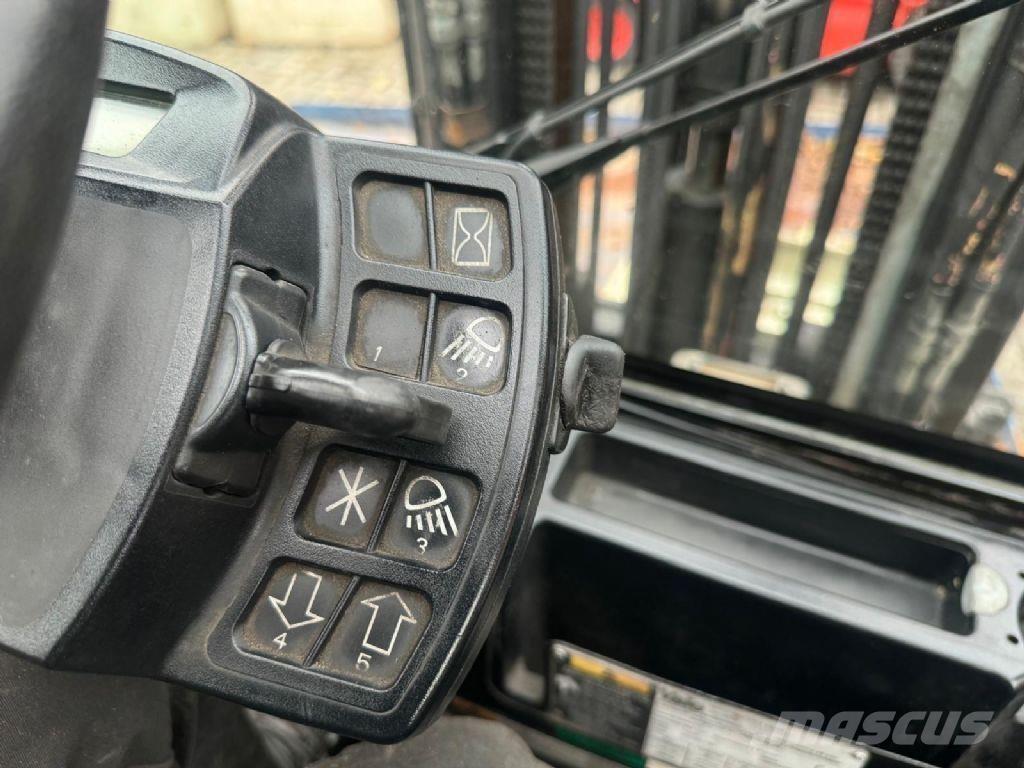 Yale GLP30VX LPG trucks