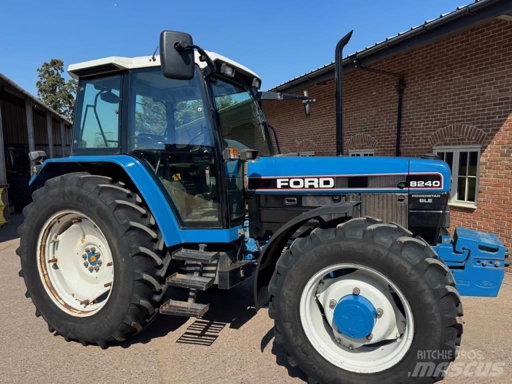 Ford 8240 SLE Tractors