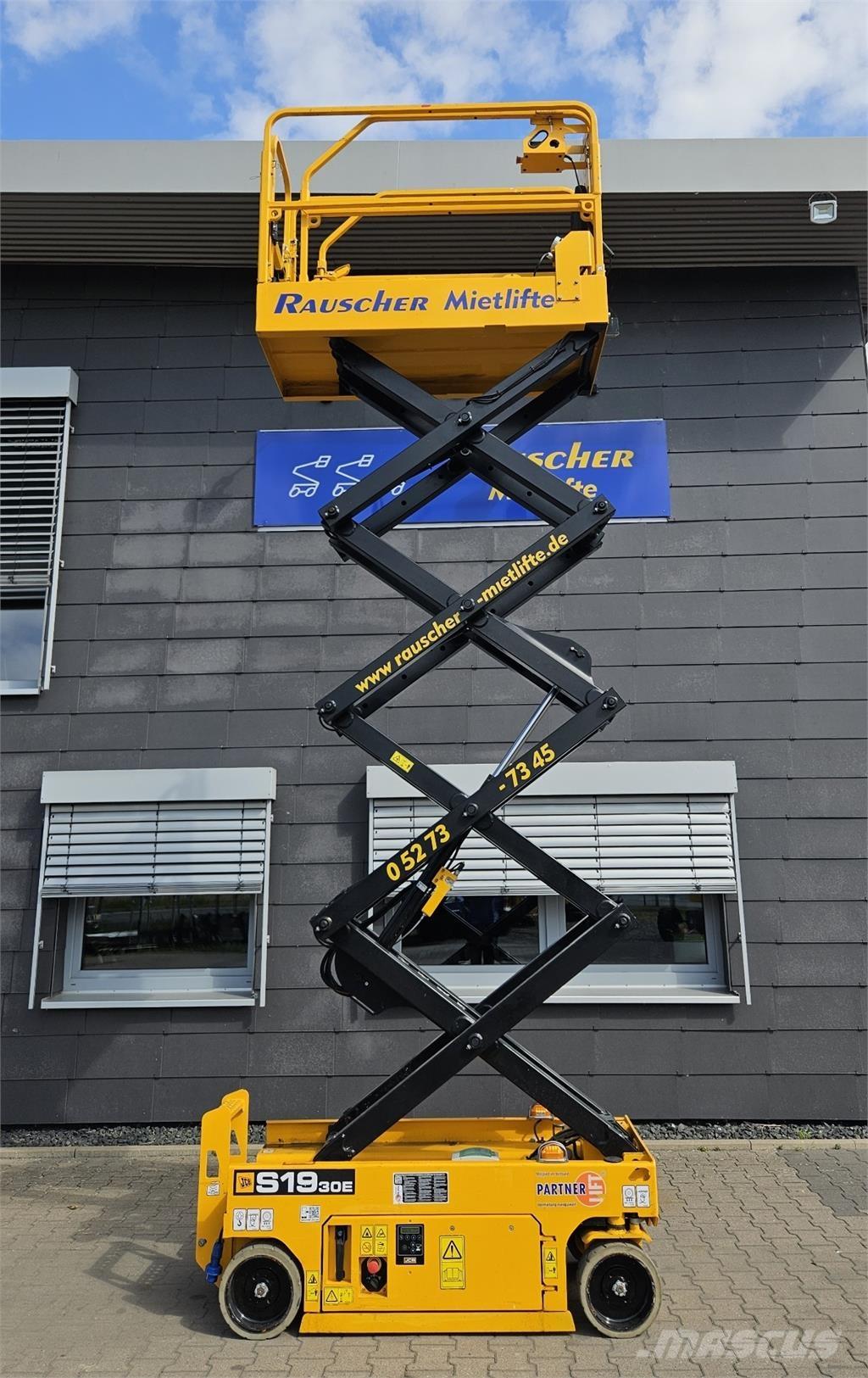 JCB S1930E Trailer mounted platforms