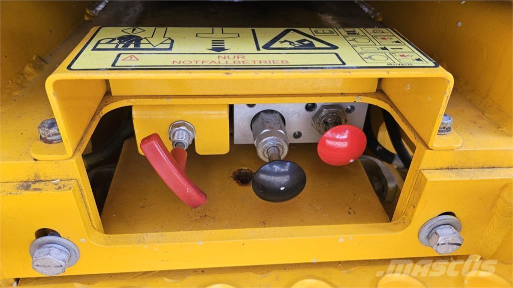 JCB S1930E Trailer mounted platforms