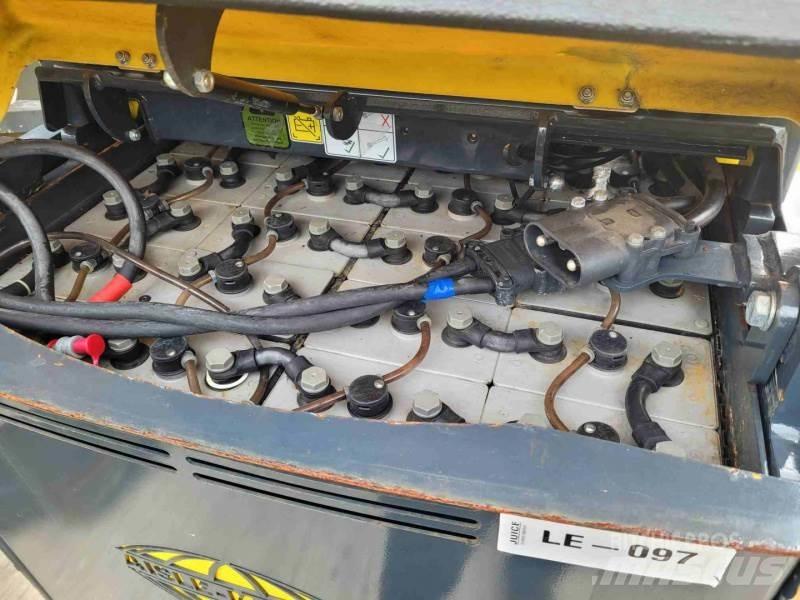 Aisle-Master 20SE Narrow aisle truck
