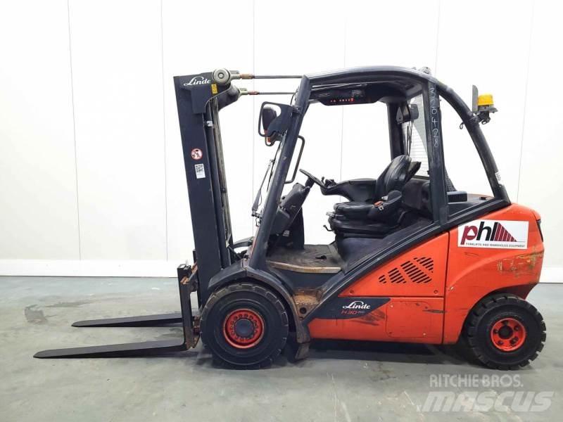 Linde H30D-02 393 Diesel trucks