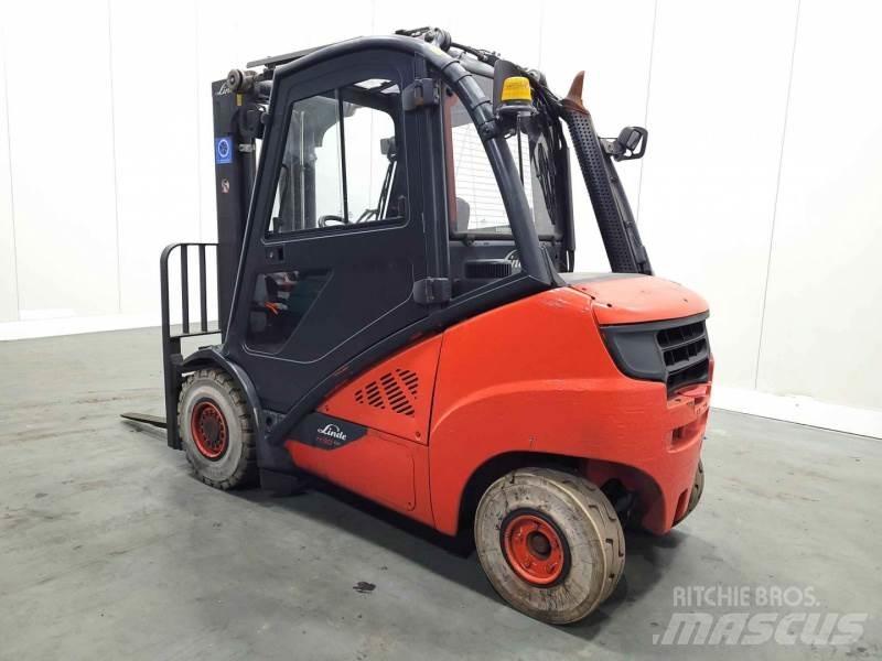 Linde H30D-02 393 Diesel trucks