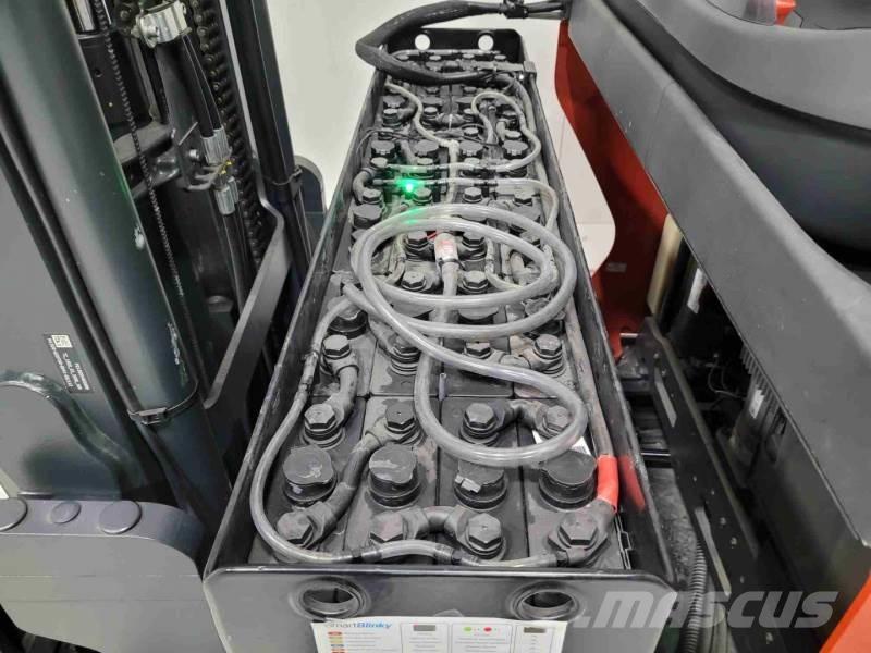 Linde R12B-01 Reach truck