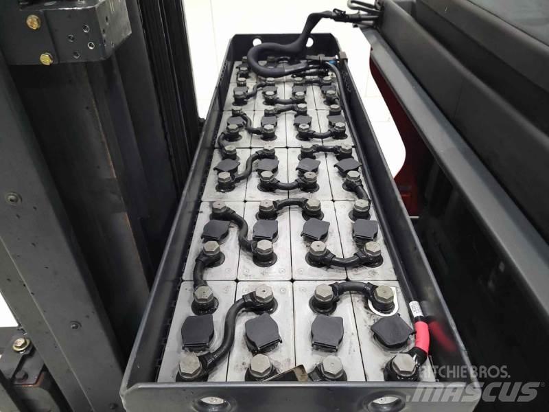 Linde R16-01 1120 Reach truck