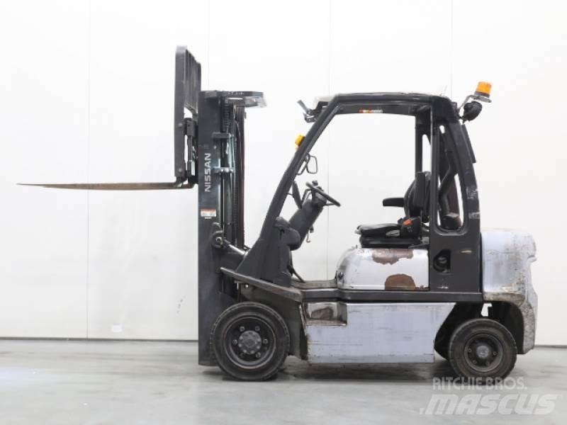 Nissan Y1D2A25Q Diesel trucks