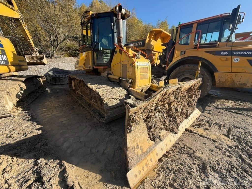 Komatsu D51PX Crawler dozers