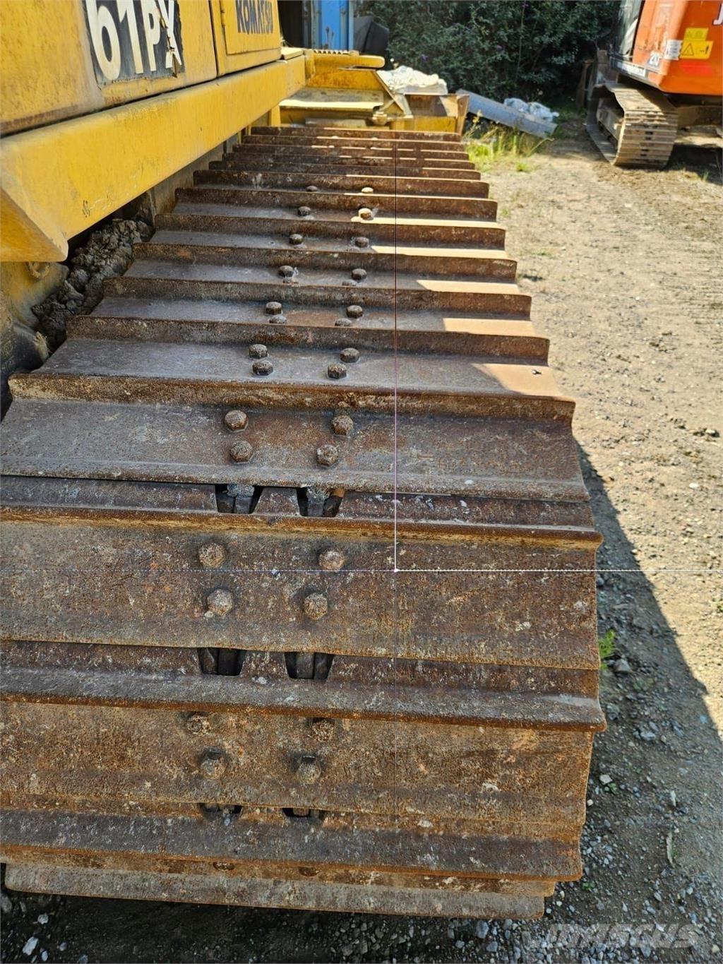 Komatsu D61PX-15 Crawler dozers