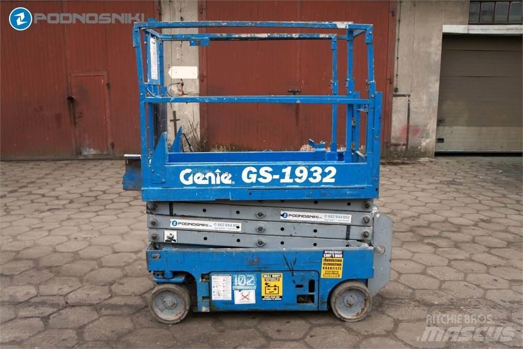 Genie 1932 Scissor lifts