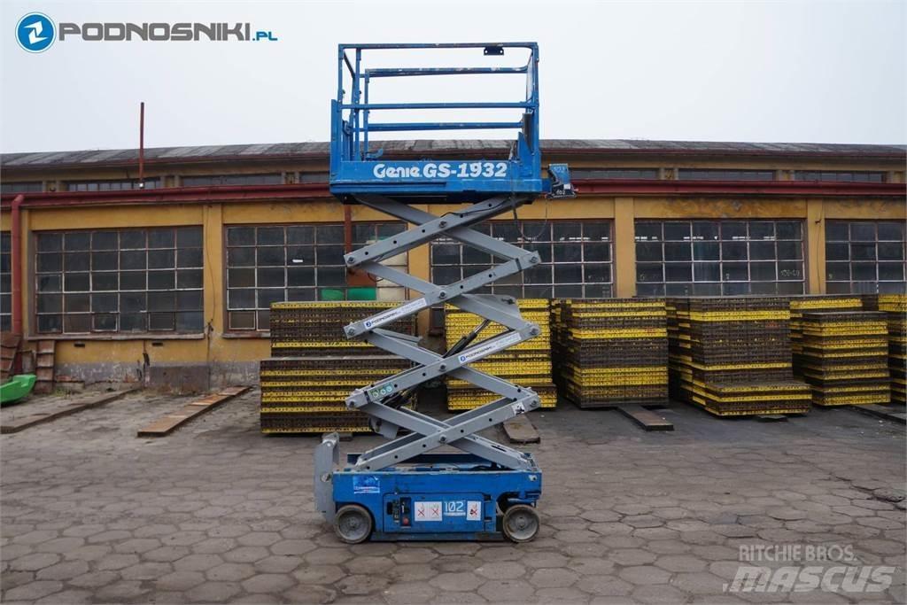 Genie 1932 Scissor lifts