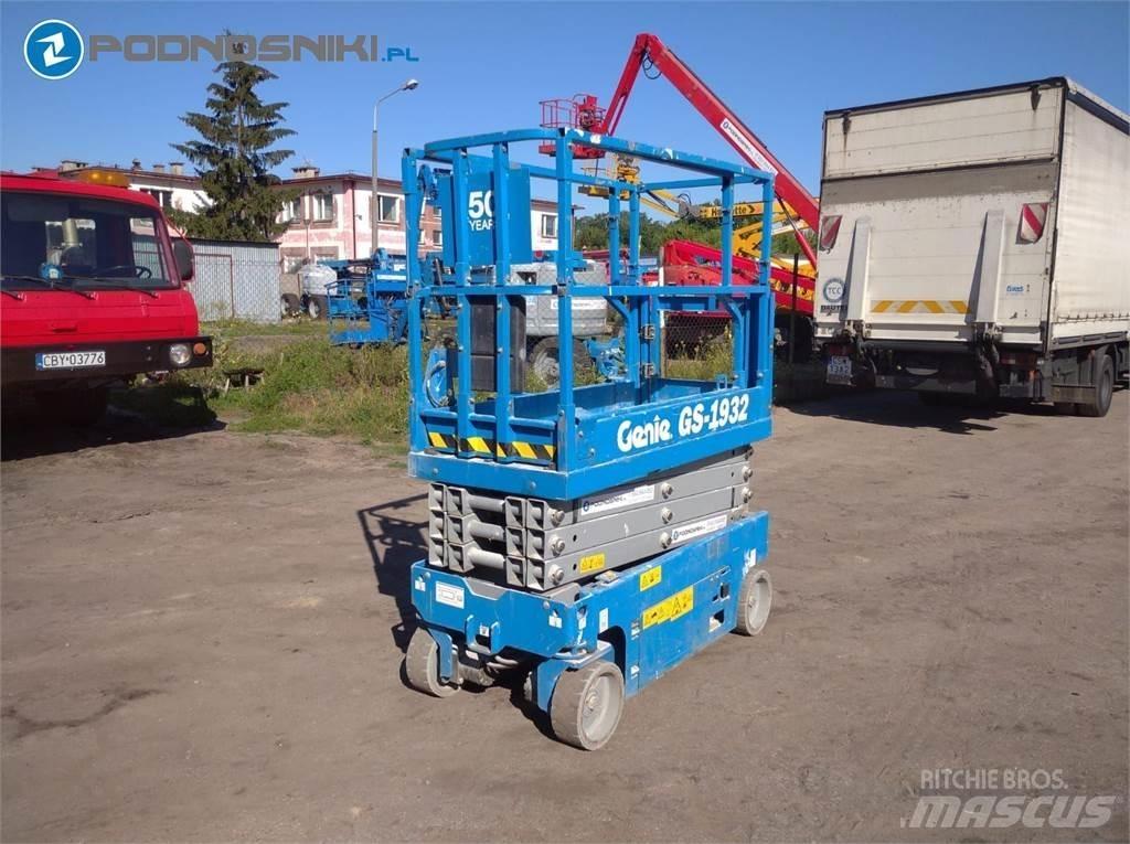 Genie 1932 Scissor lifts