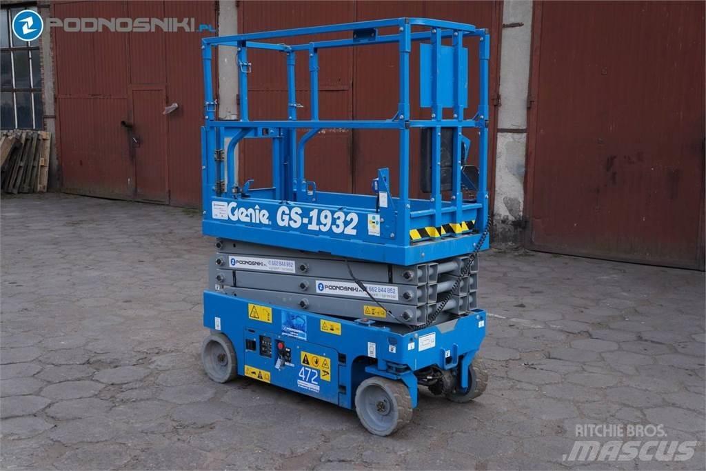 Genie 1932 Scissor lifts