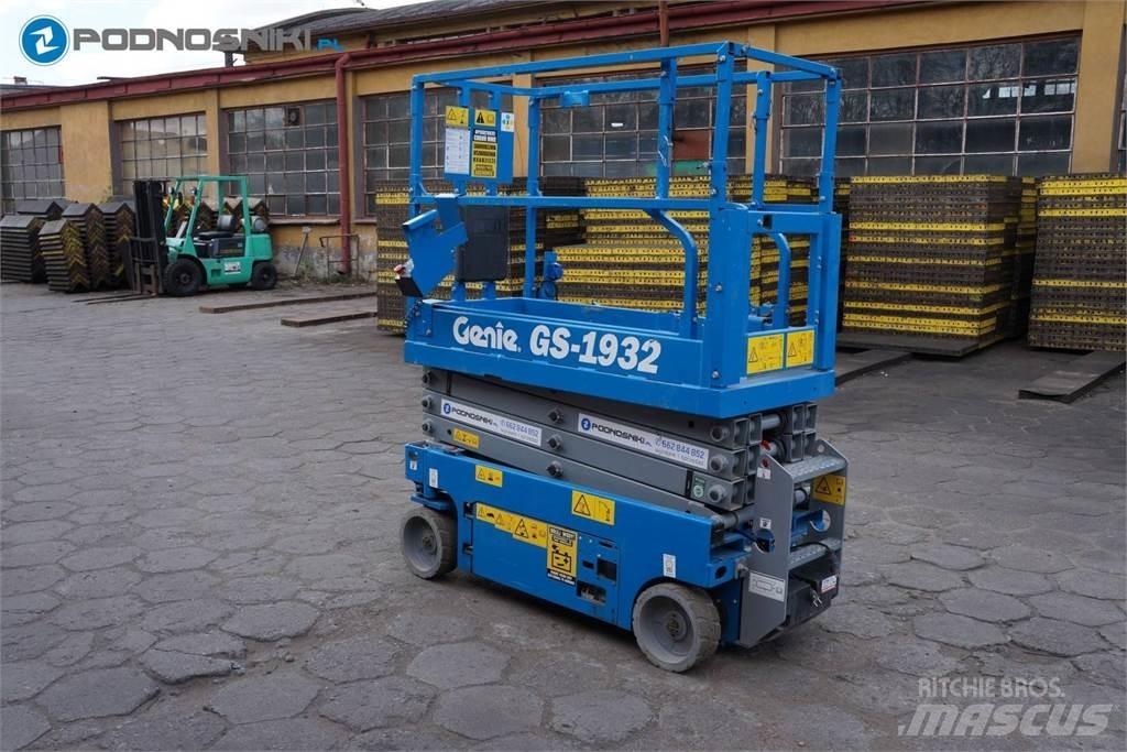 Genie 1932 Scissor lifts