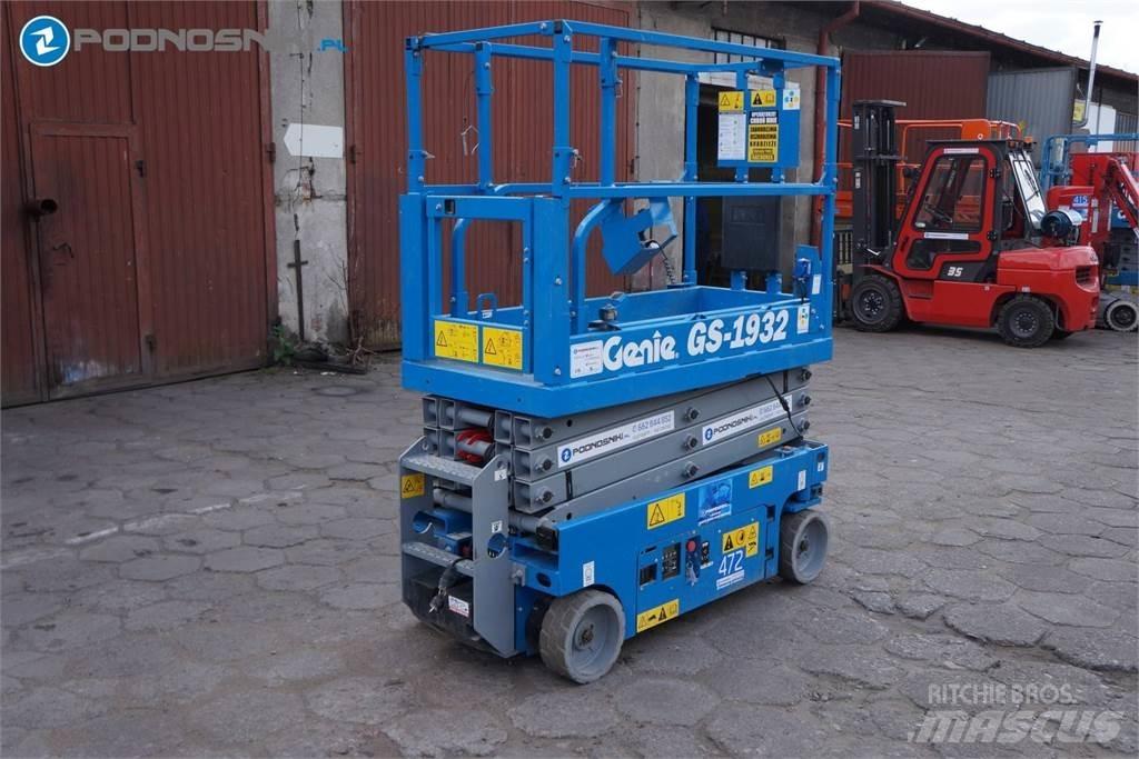 Genie 1932 Scissor lifts