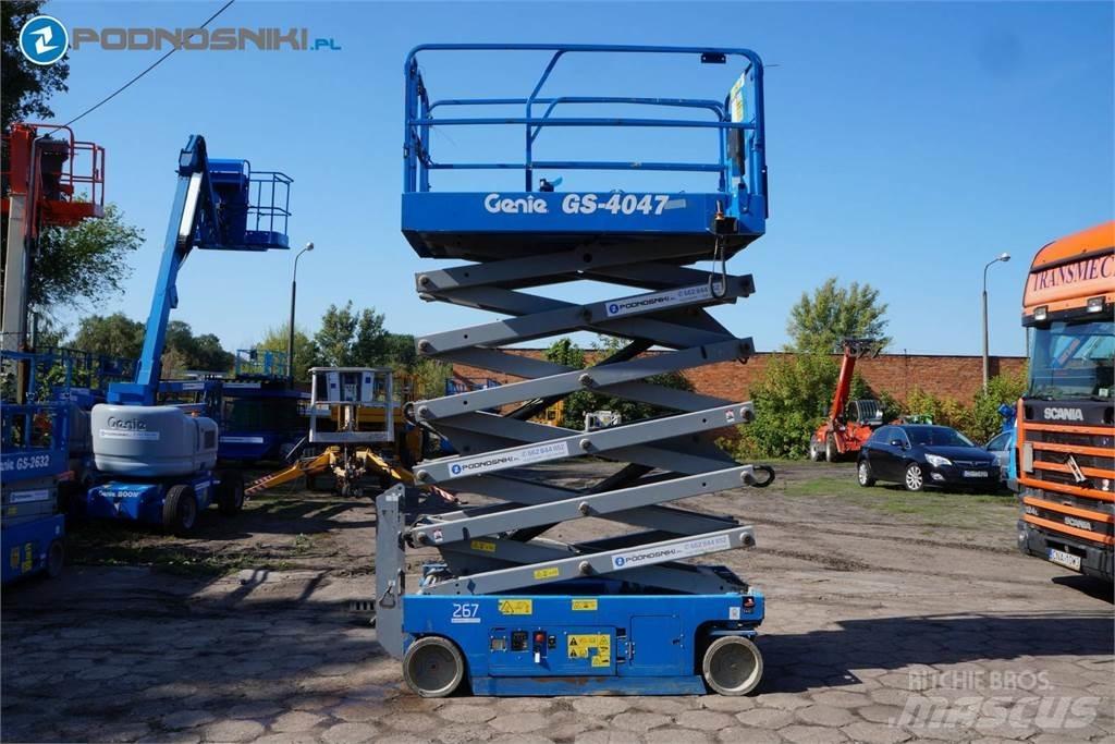 Genie 4047 Scissor lifts