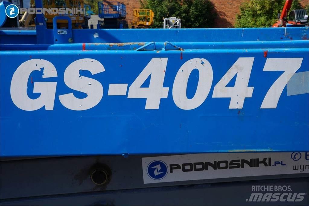 Genie 4047 Scissor lifts