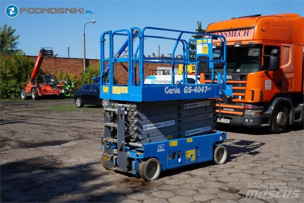 Genie 4047 Scissor lifts