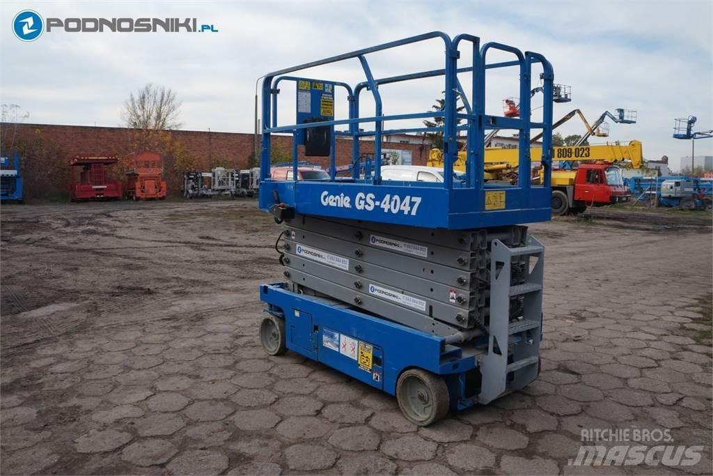 Genie 4047 Scissor lifts
