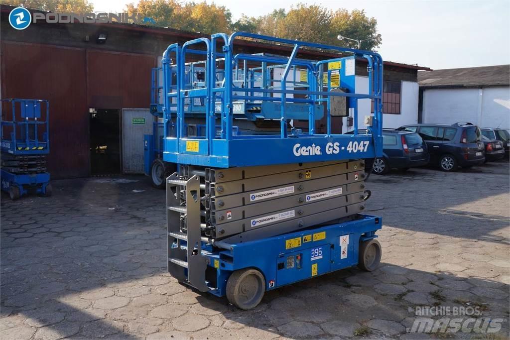 Genie 4047 Scissor lifts