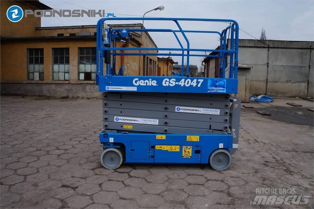 Genie 4047 Scissor lifts