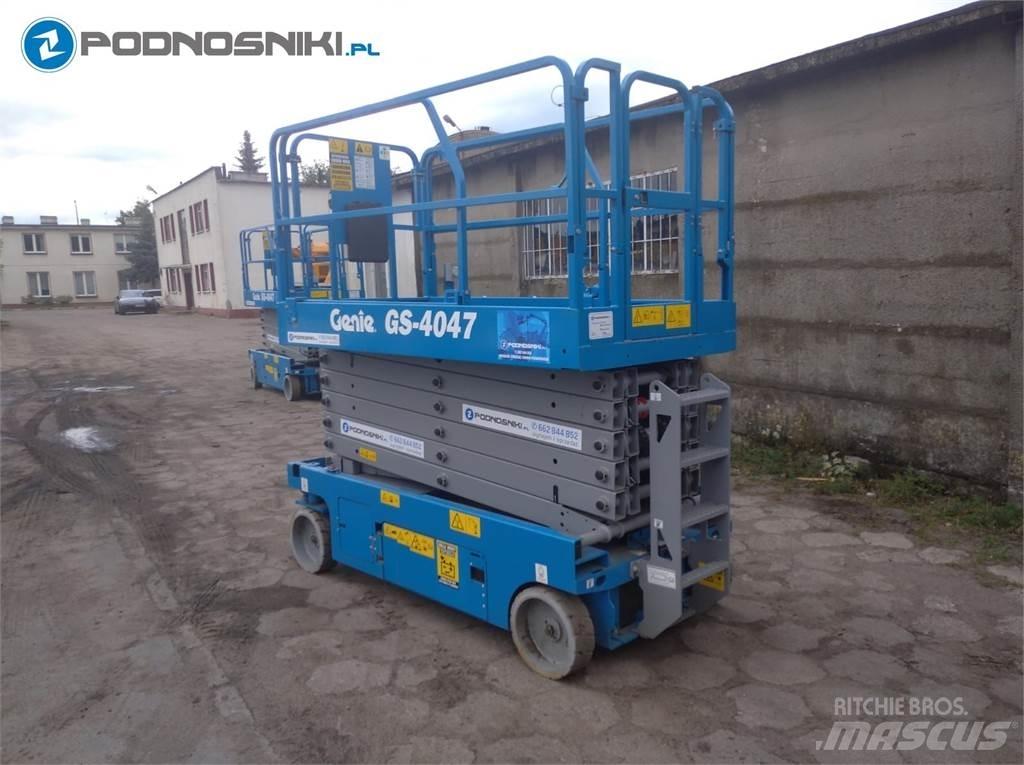 Genie 4047 Scissor lifts