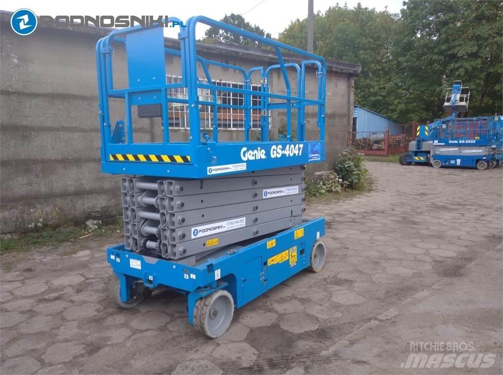 Genie 4047 Scissor lifts