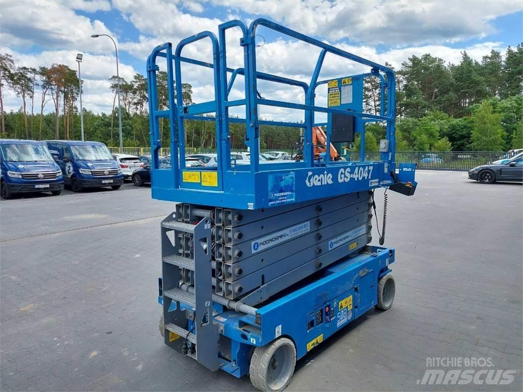 Genie GS-4047 Scissor lifts