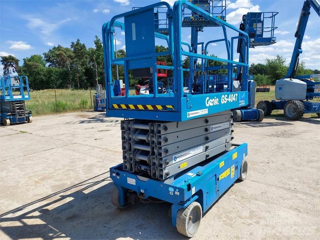 Genie GS-4047 Scissor lifts