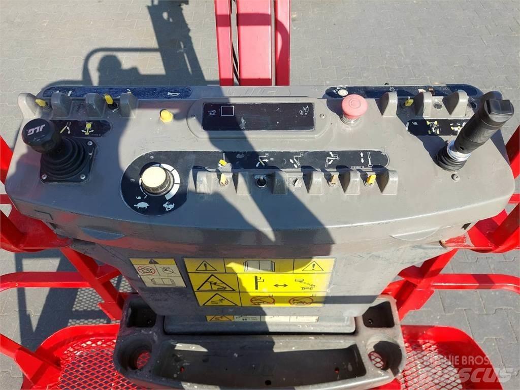 JLG M450AJ Articulated boom lifts
