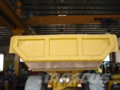 CAT 730 Tailgate Other components