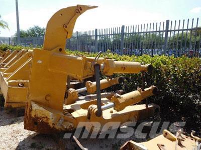 CAT D8T Ripper, S/S Other components