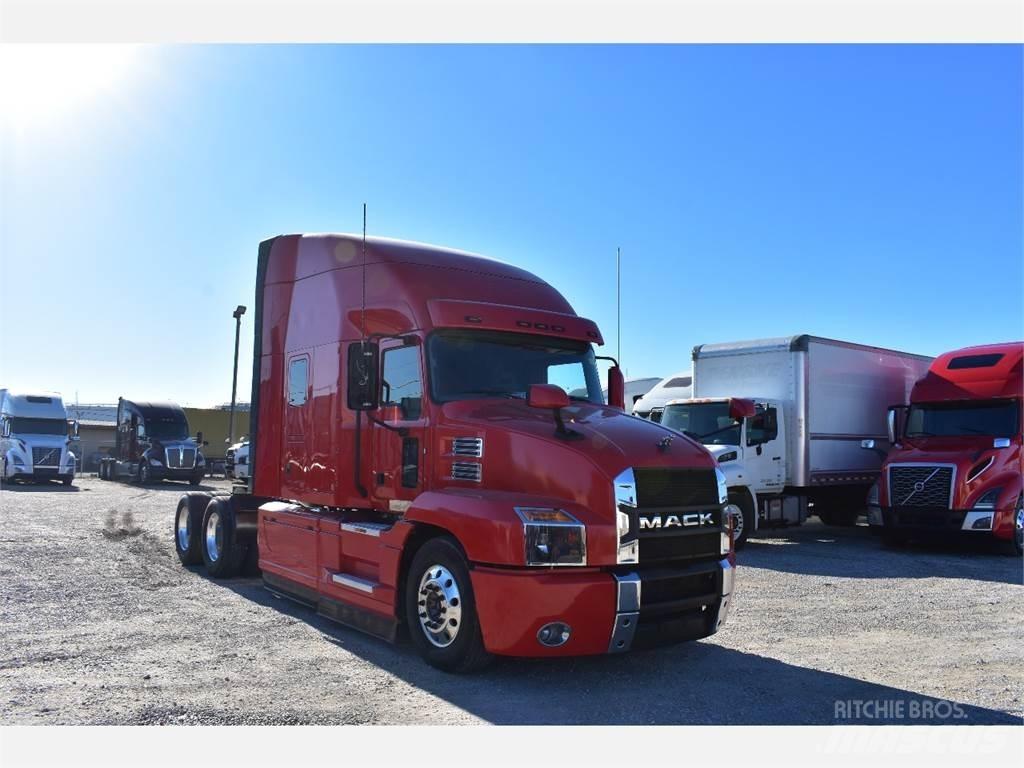 Mack ANTHEM Prime Movers