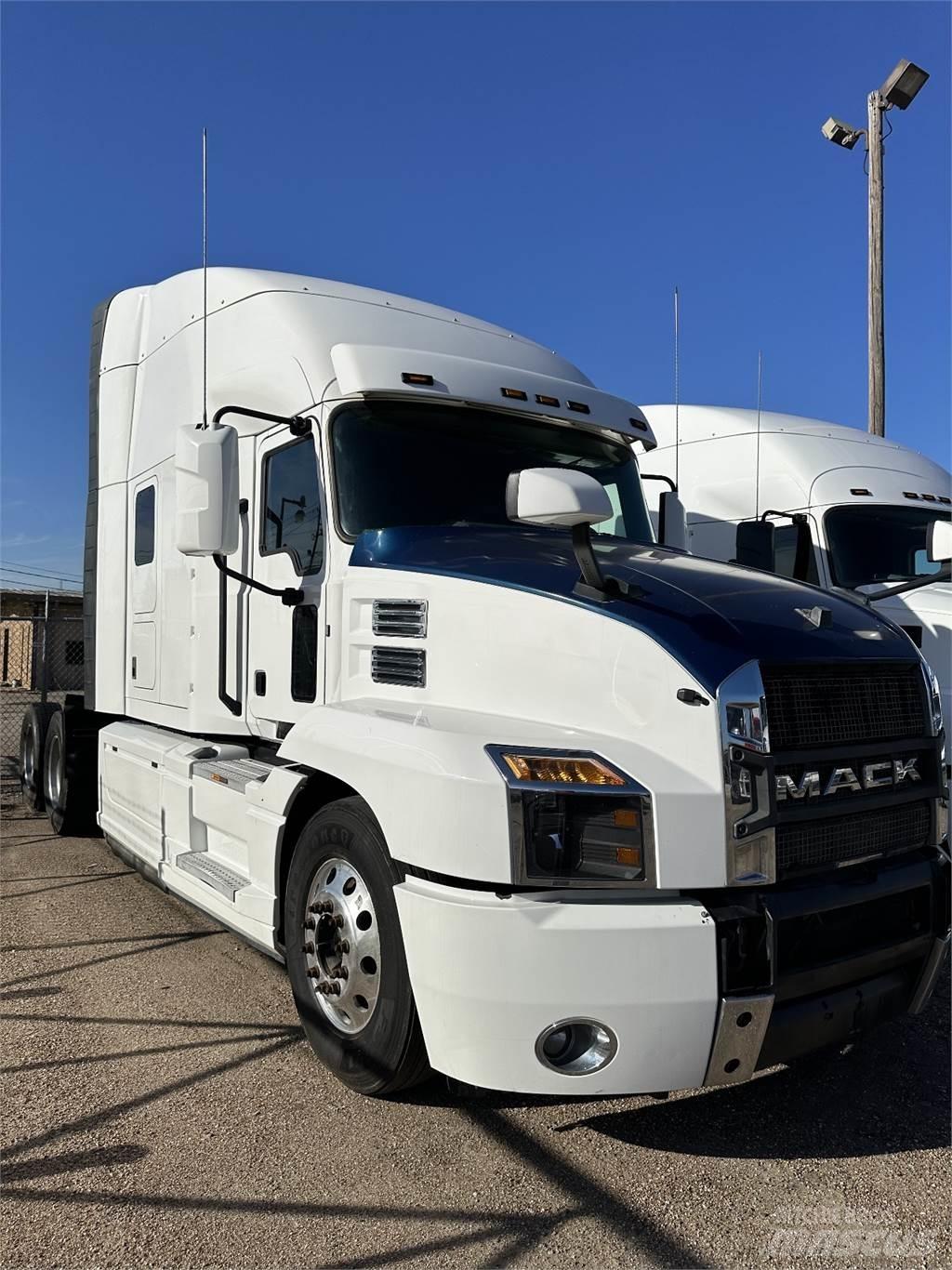 Mack ANTHEM Prime Movers