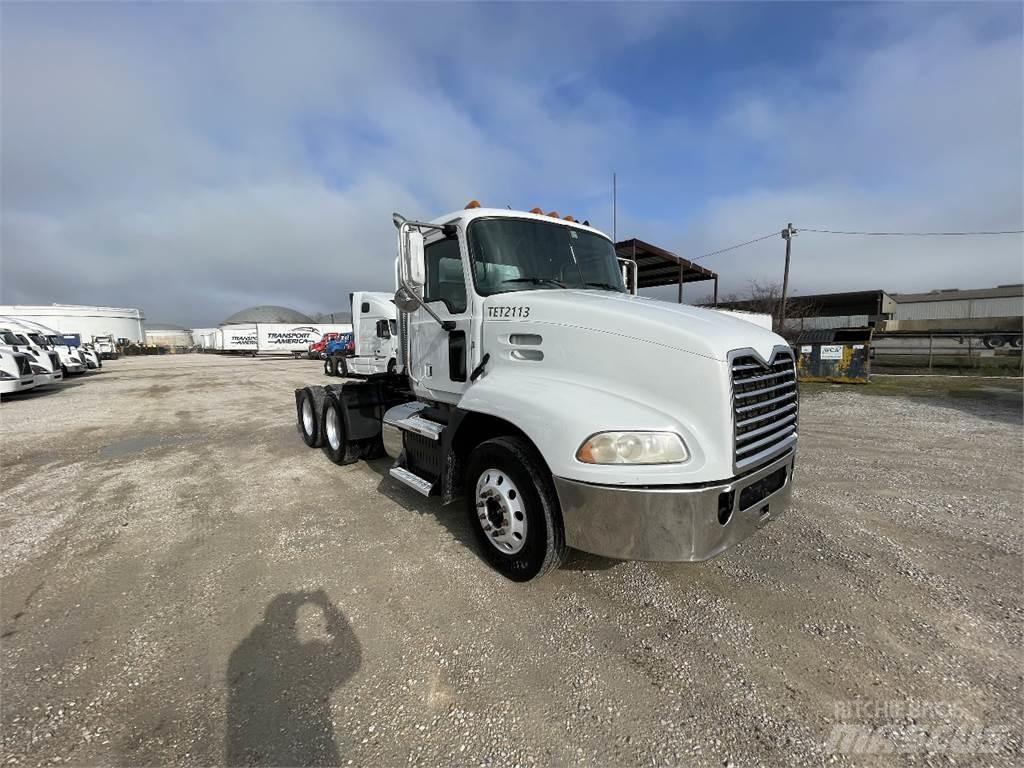 Mack CXU613 Prime Movers