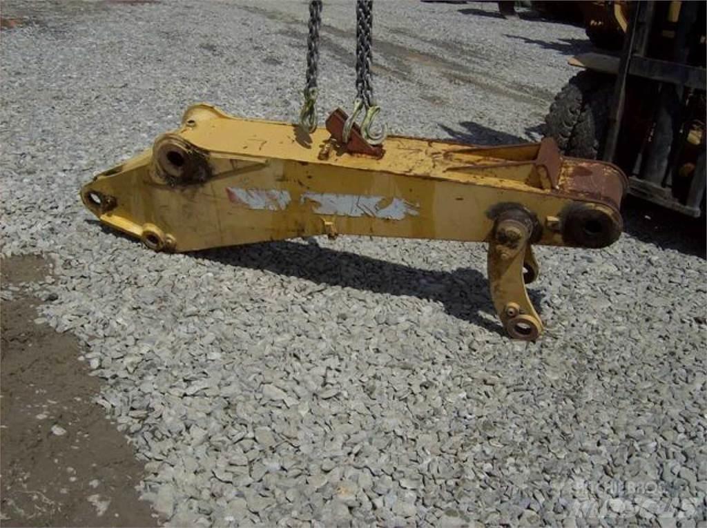 CAT 212 Chassis and suspension