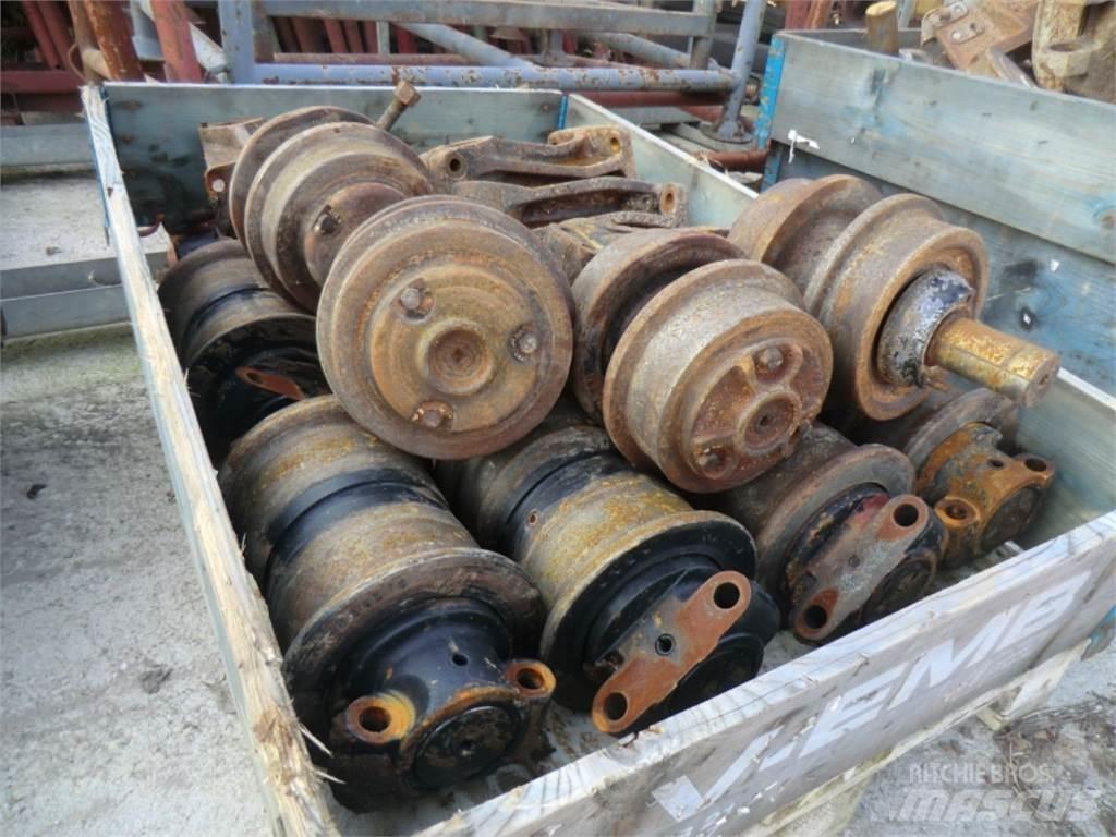 CAT 231D Tracks, chains and undercarriage